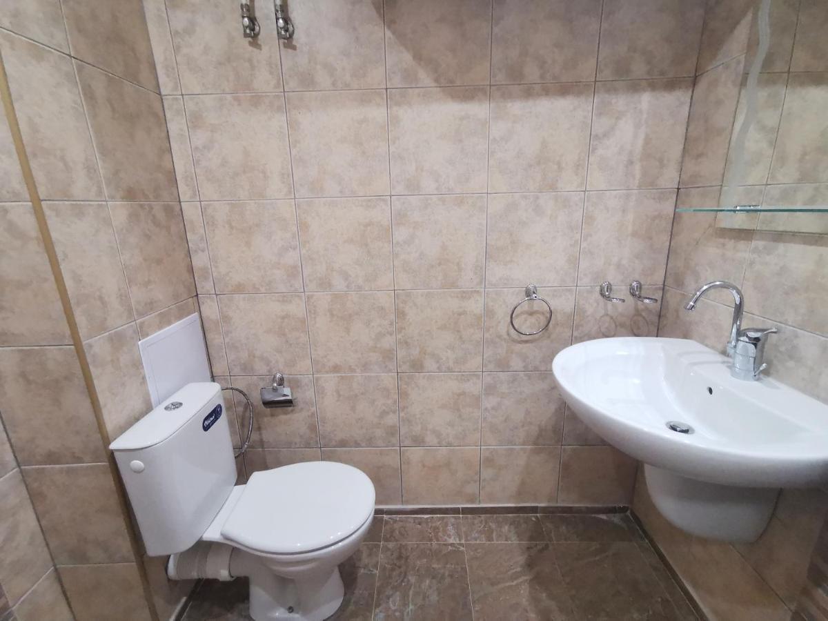 Къмпинг Градина - Апартамент С Две Спални В К-С Черноморска Звезда Apartamento Chernomorets Exterior foto
