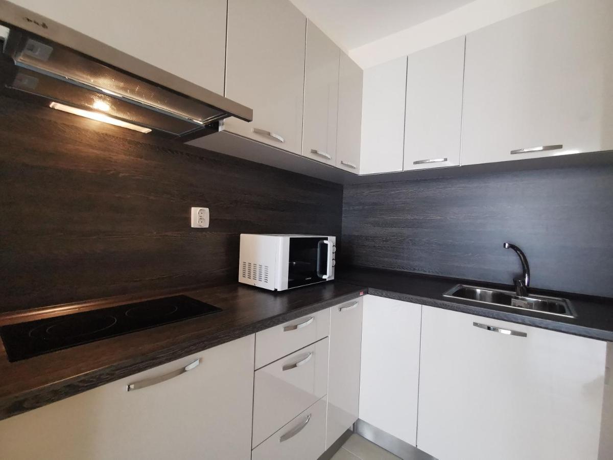 Къмпинг Градина - Апартамент С Две Спални В К-С Черноморска Звезда Apartamento Chernomorets Exterior foto
