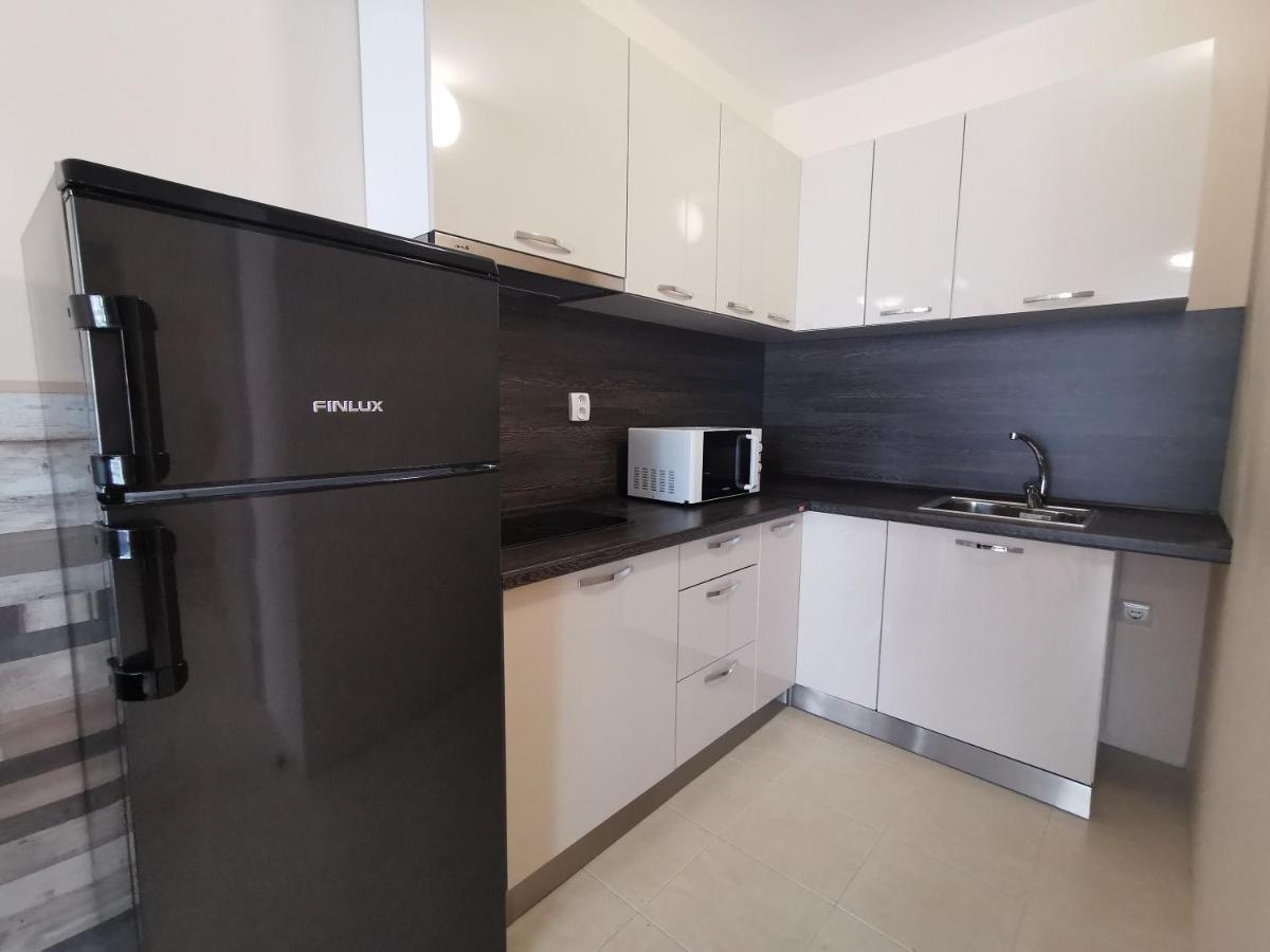 Къмпинг Градина - Апартамент С Две Спални В К-С Черноморска Звезда Apartamento Chernomorets Exterior foto